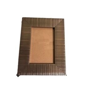 Unbranded Photo Frame Golden Metal Striped 5.5"x3.5" Used